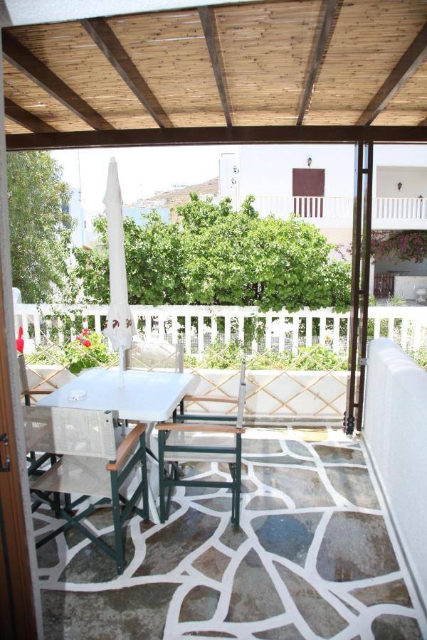 Pergola Aparthotel Livadi  Exterior photo